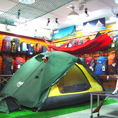 新疆戶外探險熱，這些裝備與專賣店助你暢游西域